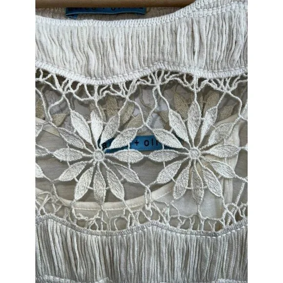 ALICE + Olivia Boho Crochet Top Fringe Built in Bra Size Small Y1 - Picture 8 of 9